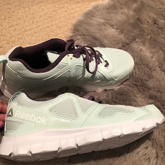 Reebok Mint Green/ Purple Running Shoes - Picture 2 of 3